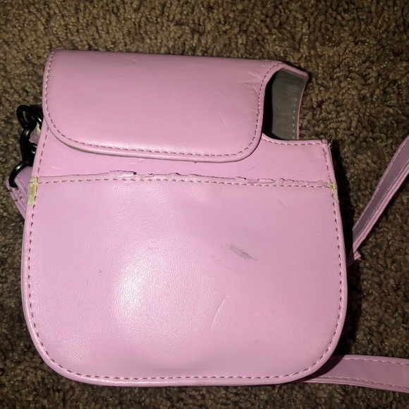 Instax Mini 8 Polaroid Camera (pink) with pink case - Picture 3 of 4
